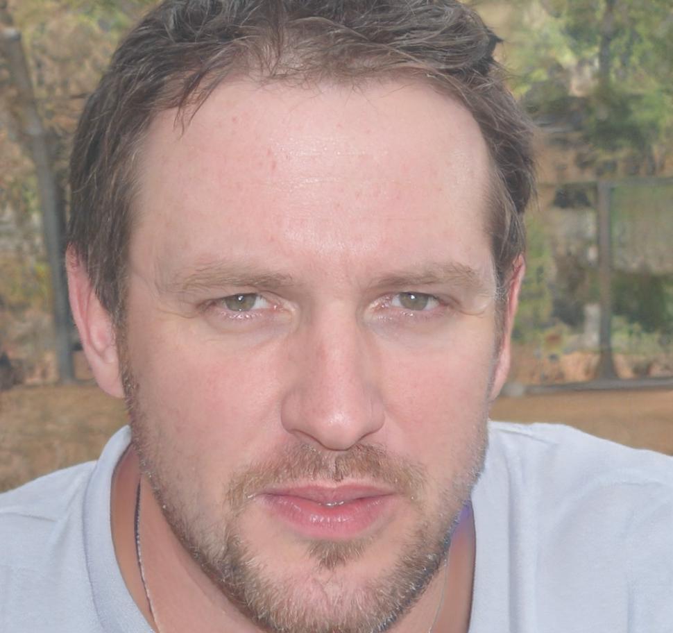 Carlos Mendoza, instructor experto en narrativa contemporánea